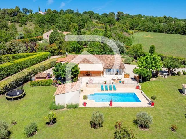 Ansouis Villa Pp de 100 m2 hab sur 2 951 m2 jardin