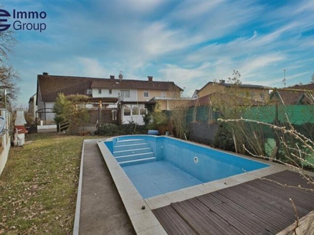 Ansprechendes Mehrfamilienhaus in netter Wohngegend sucht neue Besitzer!