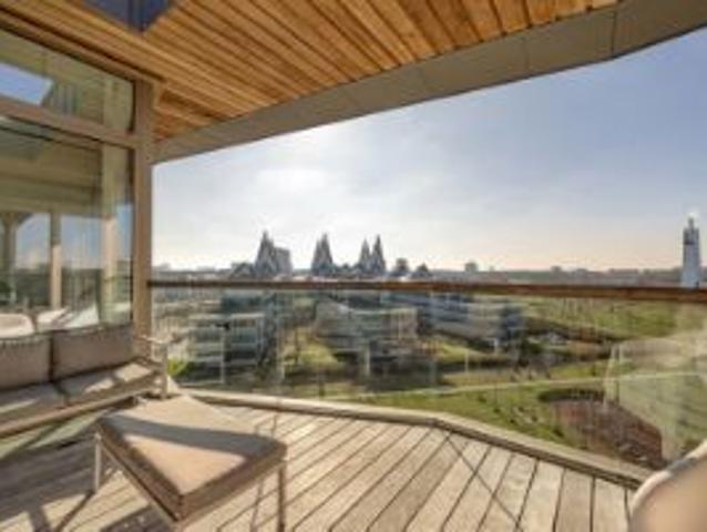 ANTWERPEN ZUID Lumineuze penthouse met zicht op groen