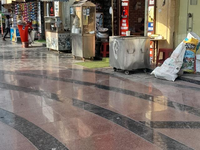 Commercial Shop 250 Sq.Ft. In Sector 1 Greater Noida Listing ID: #9889