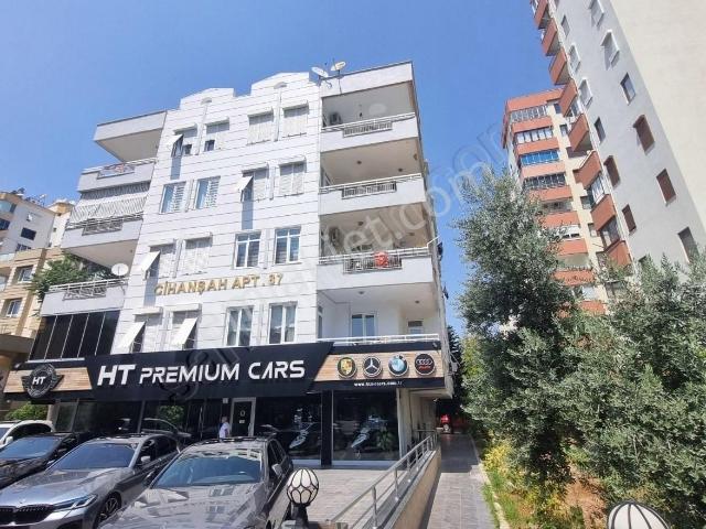 Antalya Muratpaşa'da 3+1 Yapılı Merkezi Konumda Satılık Daire