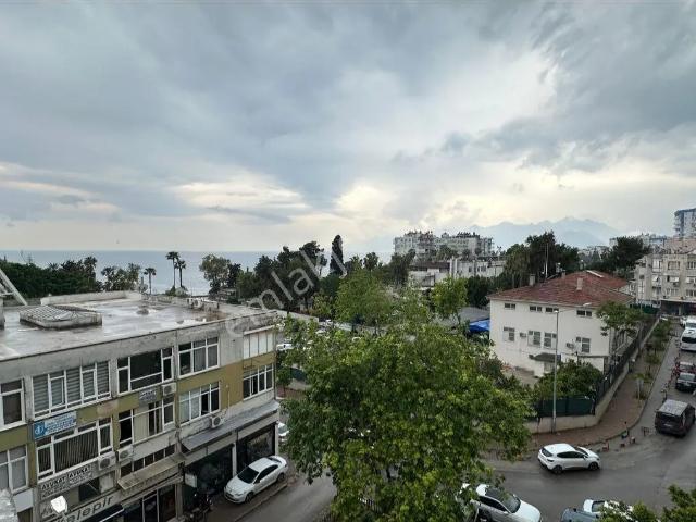 Antalya Merkez Cumhurıyet Meydanında Denız Manzaralı Kıralık Yenılenmıs 2+1