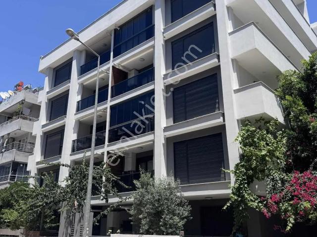 Antalya Bahçelievler Mahallesinde Kiralık 3+1 Full Eşyalı Daire