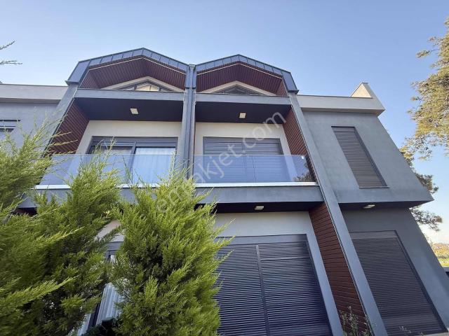Antalya Döşemealtı Sky Garden'da İkiz Villa