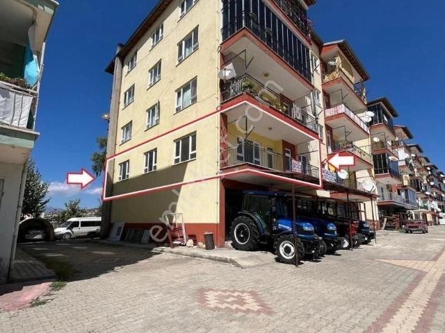 Antalya Elmalı İlçesinde Finike Anayoluna Cephe 3+1 Kalorferli Kiralık Daire