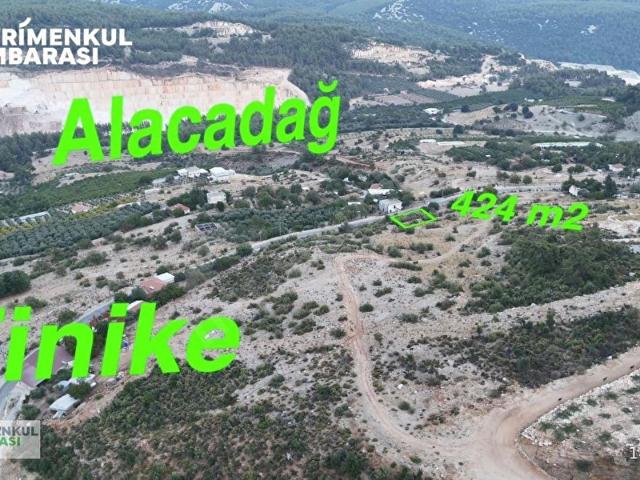 ANTALYA FİNİKE ALACADAĞ MAH. 424 m2 ALANLI İMARLI ARSA