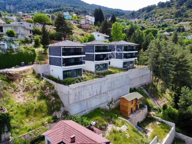 Antalya Geyikbayırında Doğa Ve Deniz Manzaralı Özel Villa