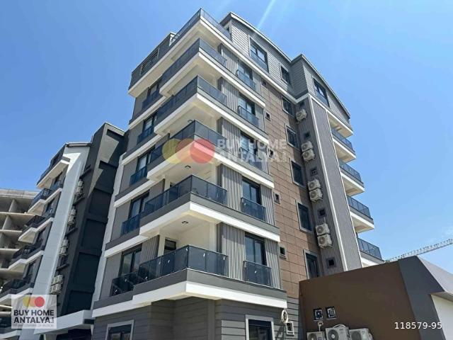Antalya Havaalanı ile Lara Plajı Arasında Satılık Daireler Stüdyo 1+1 Daire