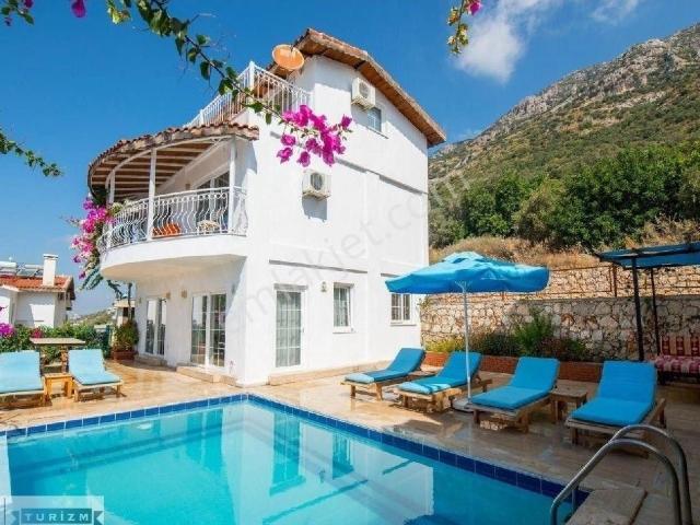Antalya Kaş kalkan kördere'de Acil Satılık Villa.