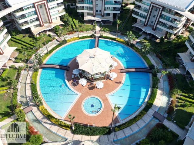 Antalya Konyaaltı Lavanda Evleri'nde Satılık Lüks Bahçe Dubleksi
