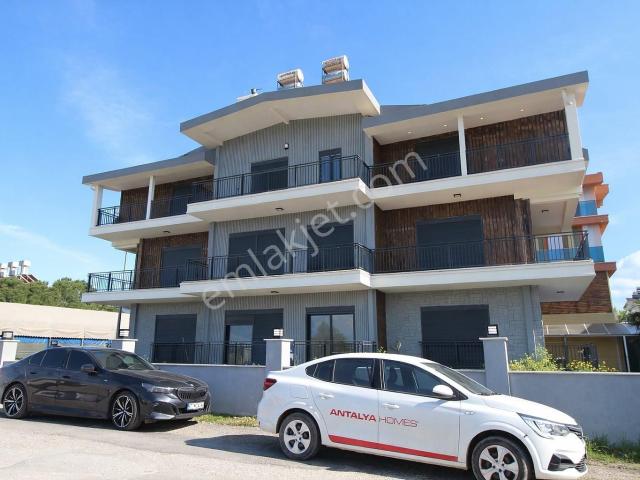 Antalya Side'de Plaja Yürüme Mesafesinde Şık Daireler
