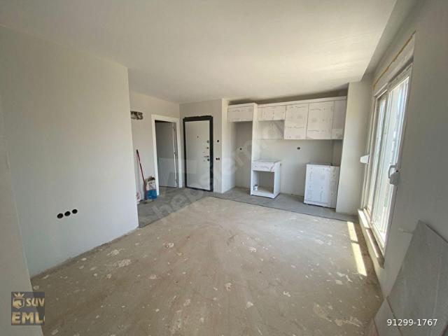 ANTALYA VARSAK AYDOĞMUŞ MAHALLESİ 1+1 1KAT ASANSÖRLÜ KÖŞE DAİRE