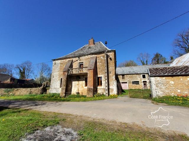 Antheny 08.corps de ferme du XVIIe siècle, quatre chambres