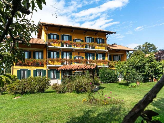 Antico Cascinale Ristrutturato 300m² Oleggio Castello