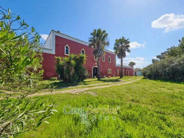 Antica e prestigiosa masseria nel Salento