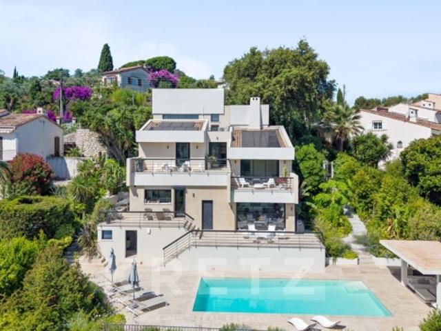 ANTIBES – MAISON D'ARCHITECTE AVEC PISCINE, JARDIN EXOTIQUE ET APERÇU MER