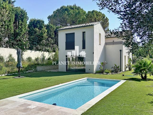 ANTIBES MAISON INDIVIDUELLE SANS VIS A VIS PISCINE ET GA