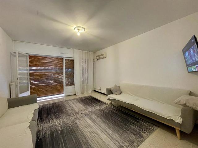 Antibes, appartement à 500 mètres de la plage. 63m² Antibes