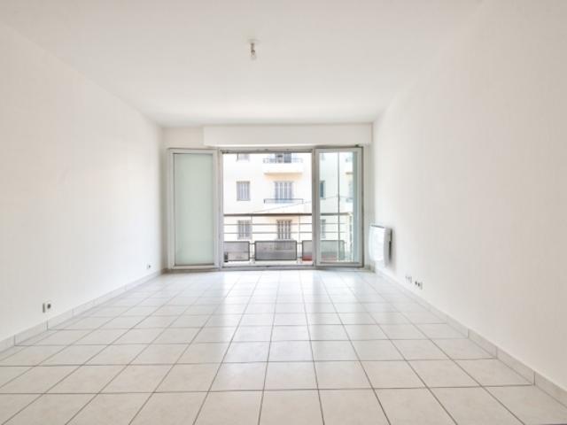 ANTIBES APPARTEMENT 3 PIECES DE 68M2 A VENDRE AVEC TERRASSES PARKING EN SOUS SOL PROCHE TOUTES COMMODITÉS