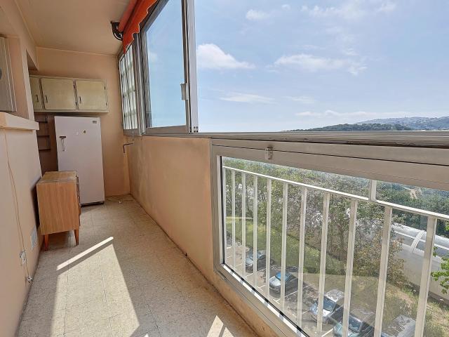 Antibes – Bel appartement 3/4 pièces vue mer avec parking et cave