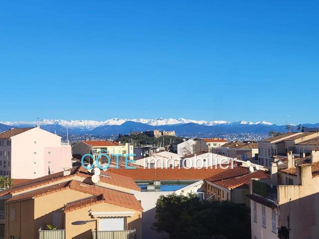 ANTIBES CENTRE VILLE 3 PIECES TERRASSE GARAGE VUE DEGAGEE