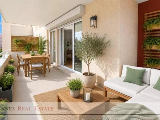 Antibes Centre Superbe 3 Pièces lumineux avec terrasse de 20 m² au calme