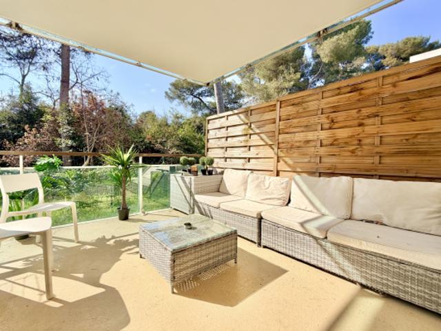 ANTIBES COMBES 2P DE 40 M2 SUD CALME ET STATIONNEMENT EN SOU