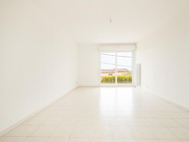 ANTIBES LES TERRIERS APPARTEMENT 3 PIECES DE 69M2 A VENDRE AVEC BALCON STATIONNEMENT EXTÉRIEUR PROCHE TOUTES COMMODITÉS