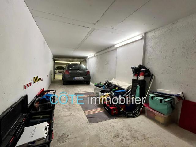 ANTIBES PORT VAUBAN GARAGE DOUBLE 26M²