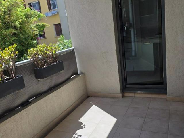 ANTIBES proche Port 2P avec balcon sud