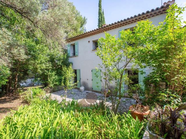 Antibes Suquette Maison avec terrain 2100m2– Authentique pro. 192m² Antibes