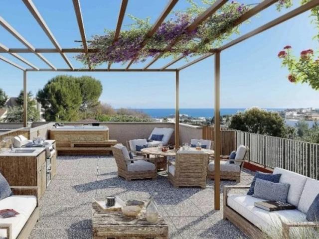 ANTIBES – UNIQUE 4 PIÈCES DE LA RÉSIDENCE – VILLA SUR LE TOIT – VUE MER – EXPOSITION SUD