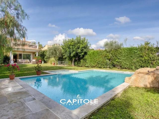 Antibes Villa contemporaine récente avec un studio indépen. 200m² Antibes