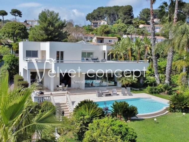 ANTIBES Villa Contemporaine Vue Mer Calme