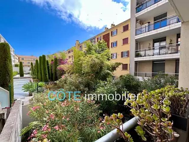 Antibes 06600 Achat / Vente appartement 2 pièces t2 terrasse parking