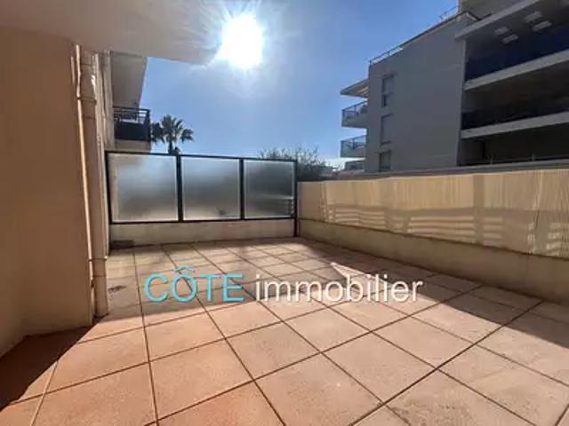 Antibes 06600 Achat / Vente appartement 2 pièces t2 terrasse parking