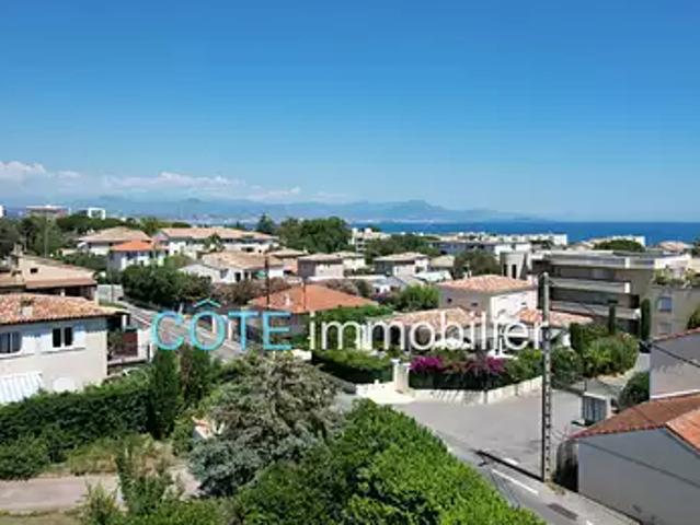 Antibes 06600 Achat / Vente appartement 4 pièces t4 au dernier étage piscine