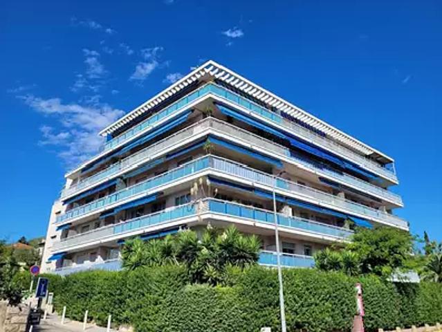 Antibes 06600 Location appartement 1 pièce t1 cave balcon