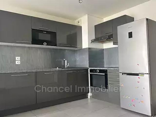 Antibes 06600 Location appartement 2 pièces t2 terrasse parking