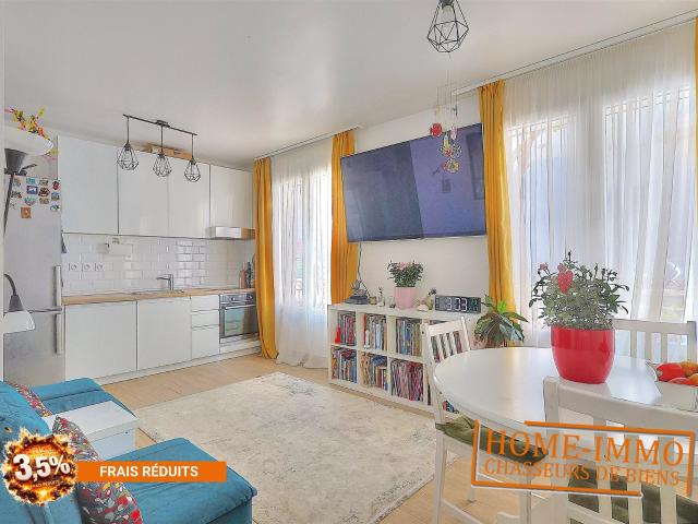 Antibes – 3 Pièces Entièrement Rénové À L’Entrée Du Vieil An. 48m² Antibes