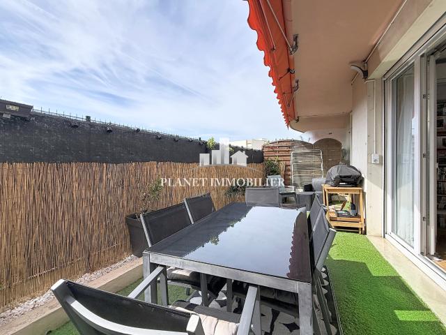 ANTIBES 3 PIECES REZ DE JARDIN GARAGE PARKING
