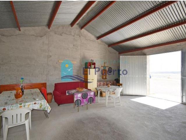 ANTIGUA CASA DE CAMPO TRANSFORMADA Y MANTENIDA EN LA ZONA DEL RAIGUERO BAJO REF 1275