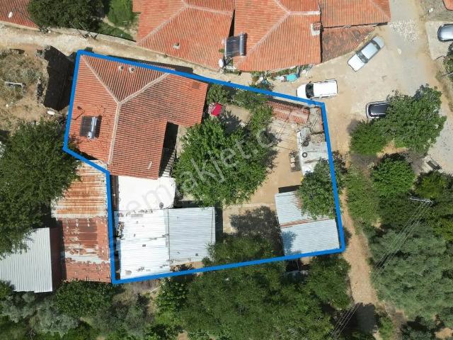 Antika'dan Birgide,harika Müstakil Bahçeli 2 Ev Birden 528 M2