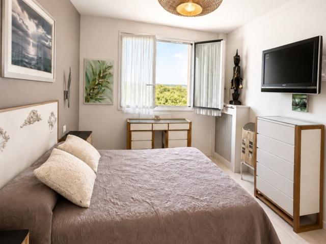 ANTONY – Fontaine Michalon | 2/3 pièces 56,5 m² entièrement rénové – DPE D – Balcon 10 m² – Parking – Cave – RER B à 5 min