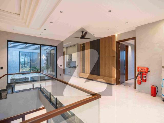 Anw real estate proudly offers: 1 kanal elegant and fully maintained super hot located bungalow is available in the best block of dha phase 7 lahore. DHA Phase 7