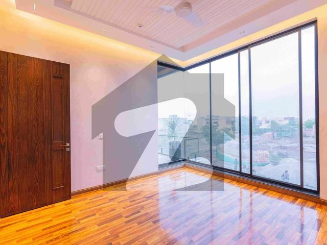 Anw real estate proudly offers: 1 kanal elegant and fully maintained super hot located bungalow is available in the best block of dha phase 6 lahore. DHA Phase 6