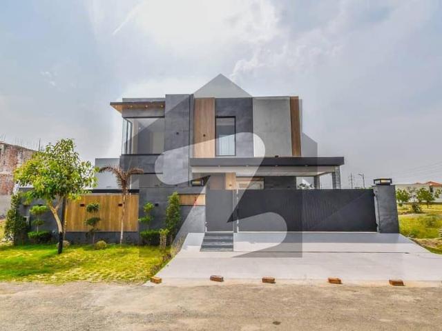 Anw real estate proudly offers: 1 kanal elegant and fully maintained super hot located bungalow is available in the best block of dha phase 8 lahore