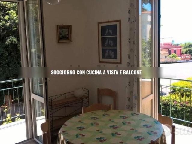 ANZIO TRILOCALE ARREDATO CON BALCONe