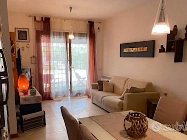 ANZIO BILOCALE ARREDATO Con GIARDINO PRIVATO