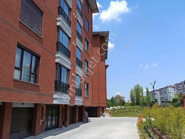 As Emlak Sümer Mh. Atatürk Blvr.kızılyer Kiralık 3+1 Sıfır Daire